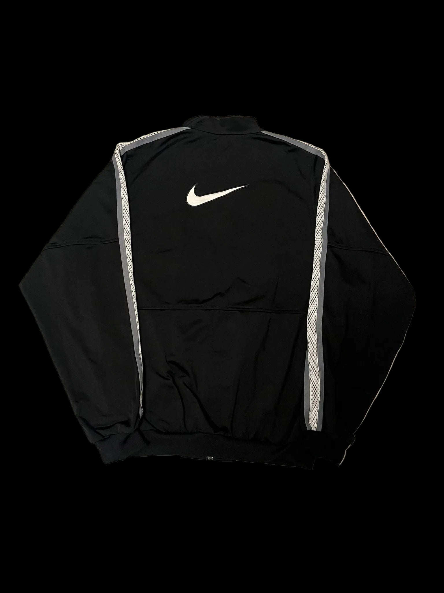 Nike (M)