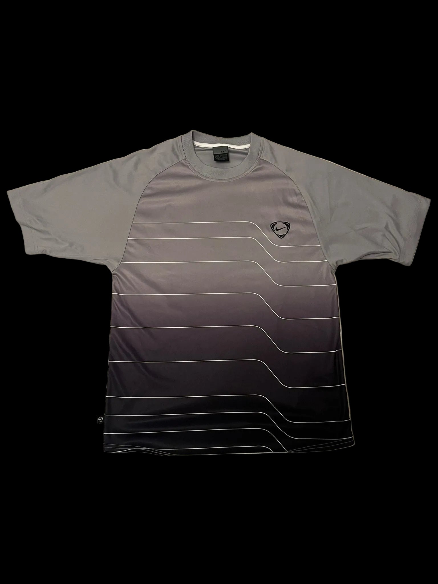 Nike (M)